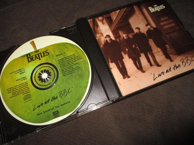 beatles live at the bbc (RAREカナダ!!送料込み）