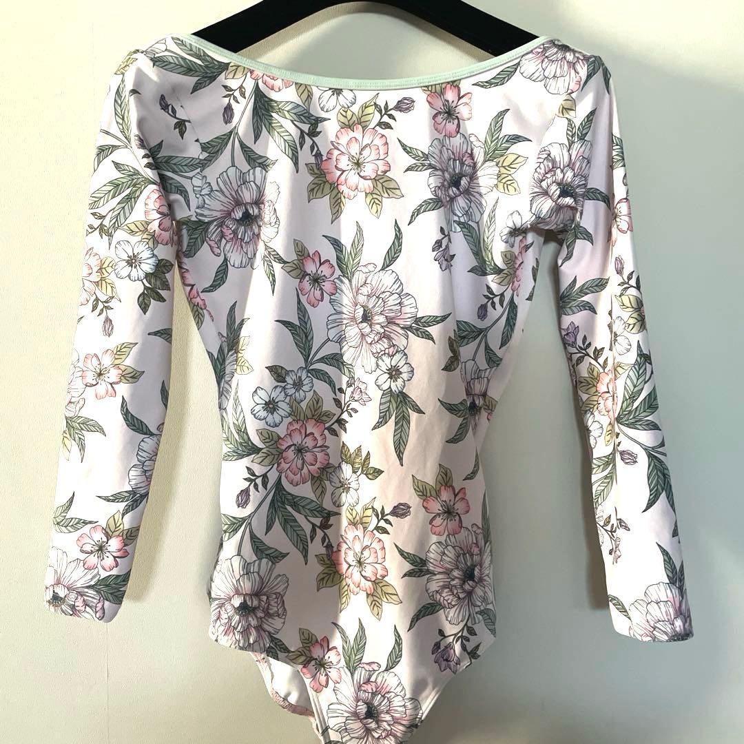 超美品 eleve バレエ　レオタード　stina unoa