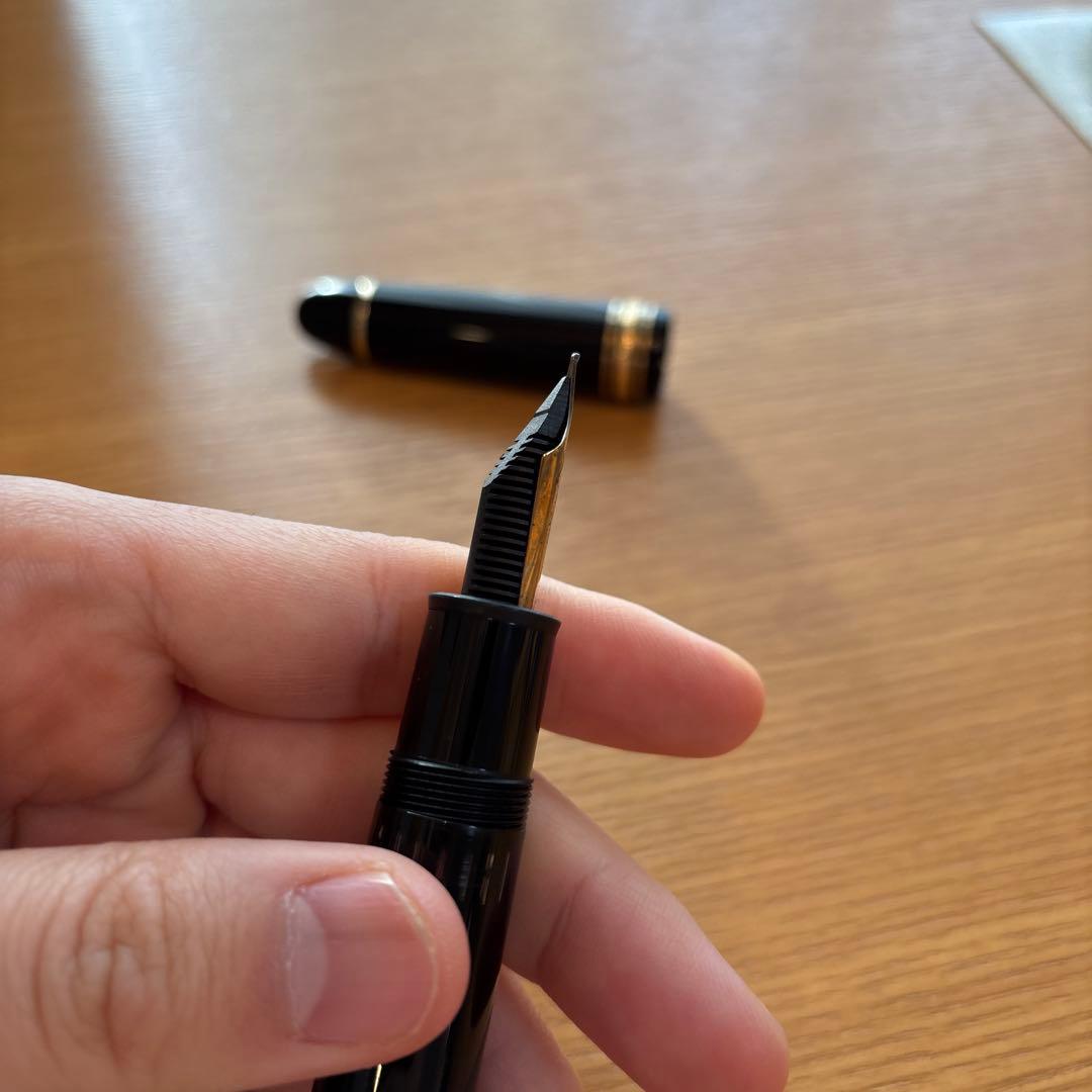 モンブランマイスターシュテュック149万年筆14K