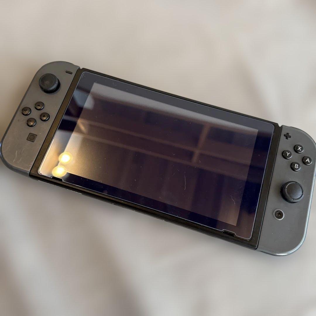 任天堂 Switch SDカード・Joy-Con充電台・Switchケースつき