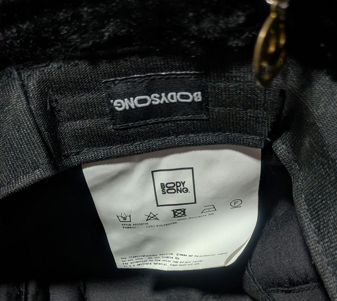 bodysong チャーム付き　ファーハット　黒