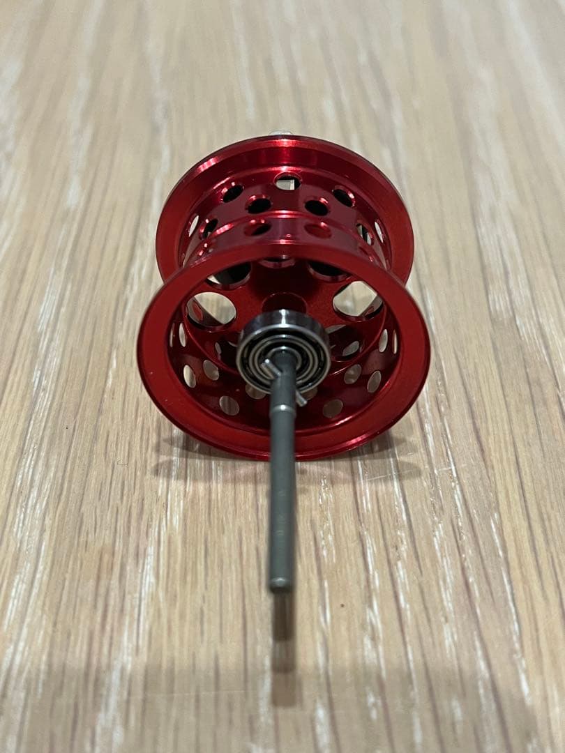 KTF 22/20メタニウム　バーサタイルフィネススプール　レッド