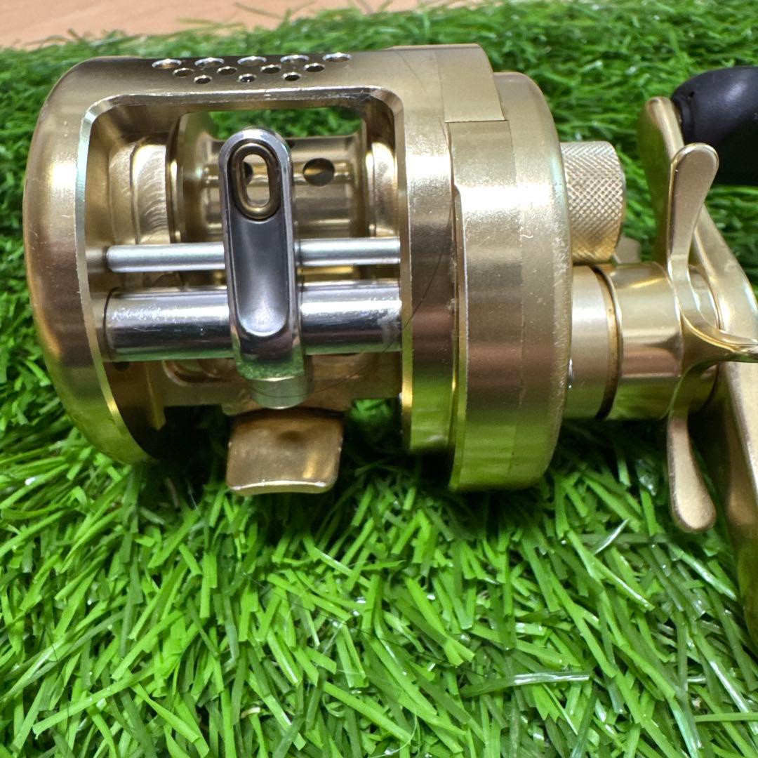 状態良　SHIMANO CALCUTTA CONQUEST 51