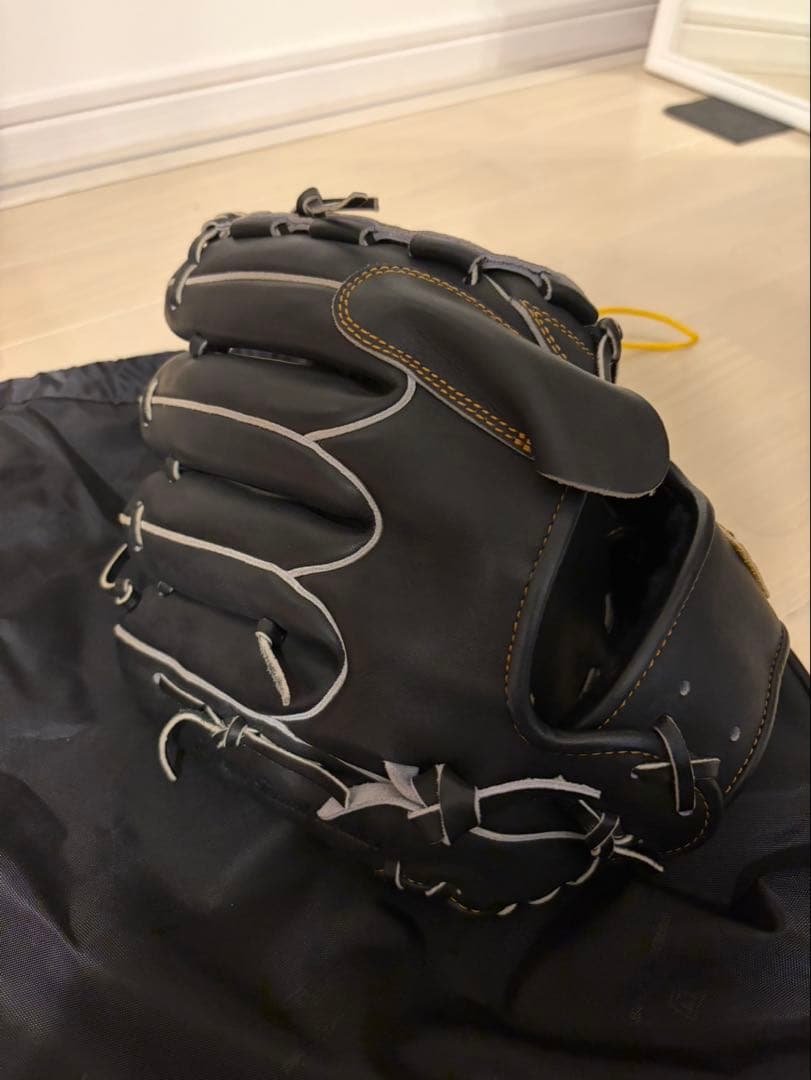ZETT プロステイタス　投手用グローブ