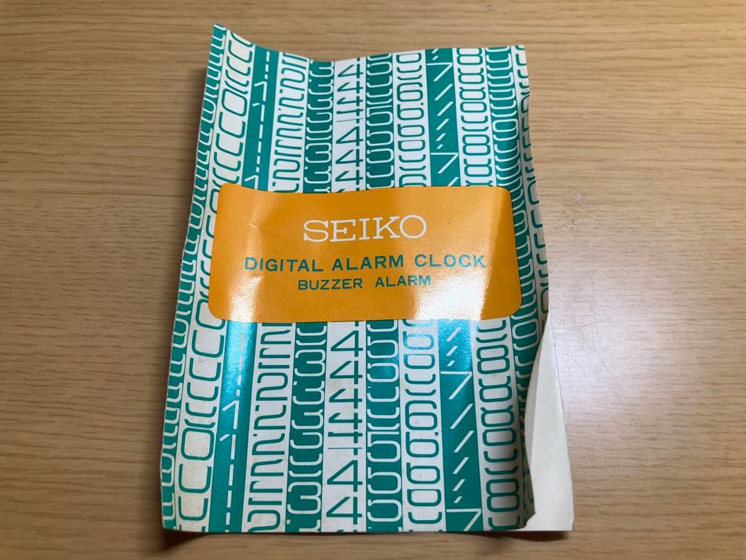 SEIKO DP-644 オリーブ（白）パタパタ時計