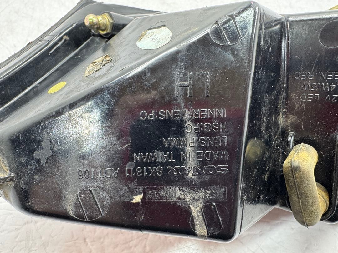 LEDアウディTT RS クーペ 8J 2.0TFSI 左側テールランプ レッド