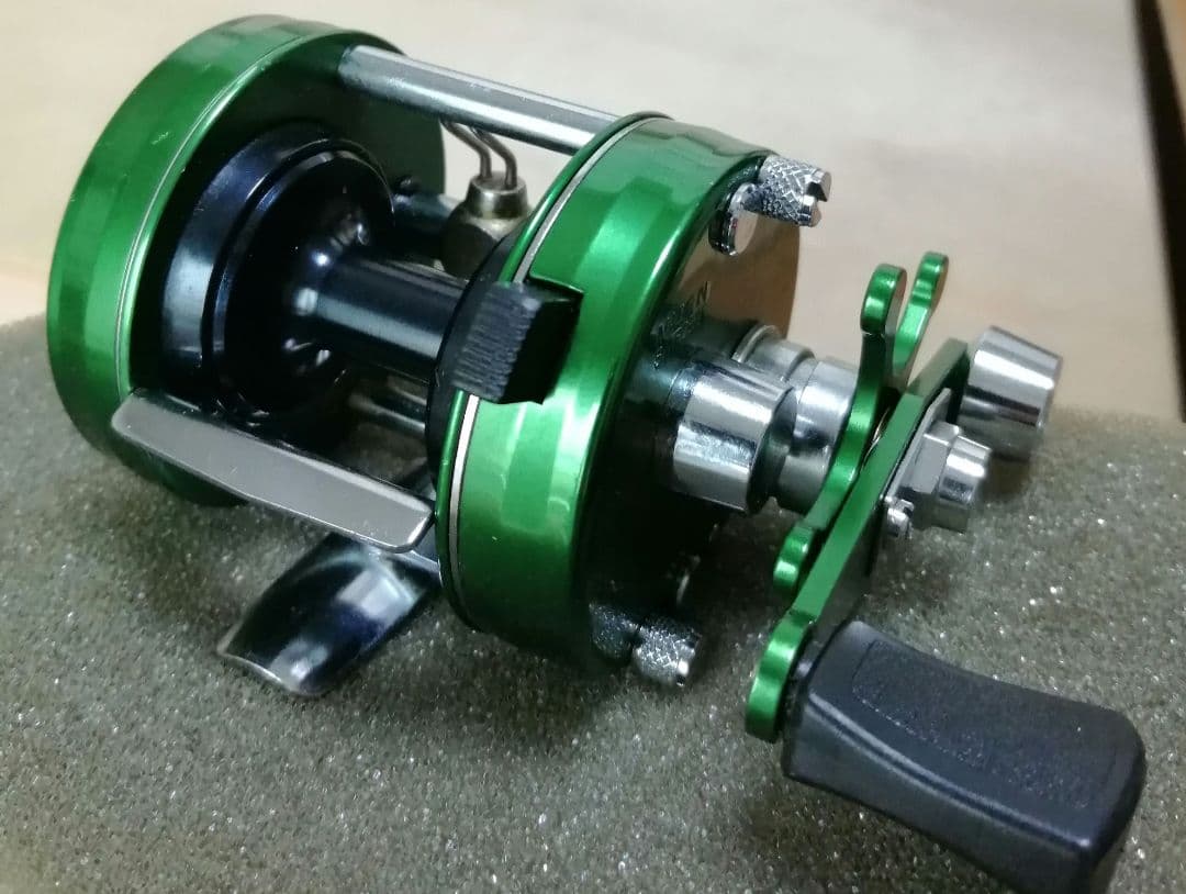 限定特価!!　ABU Ambassadeur 2500C グリーン