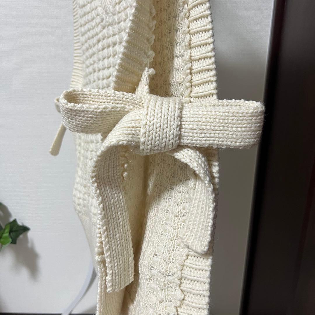 SAYAKA DAVIS ニットベスト アイボリーVネック美品