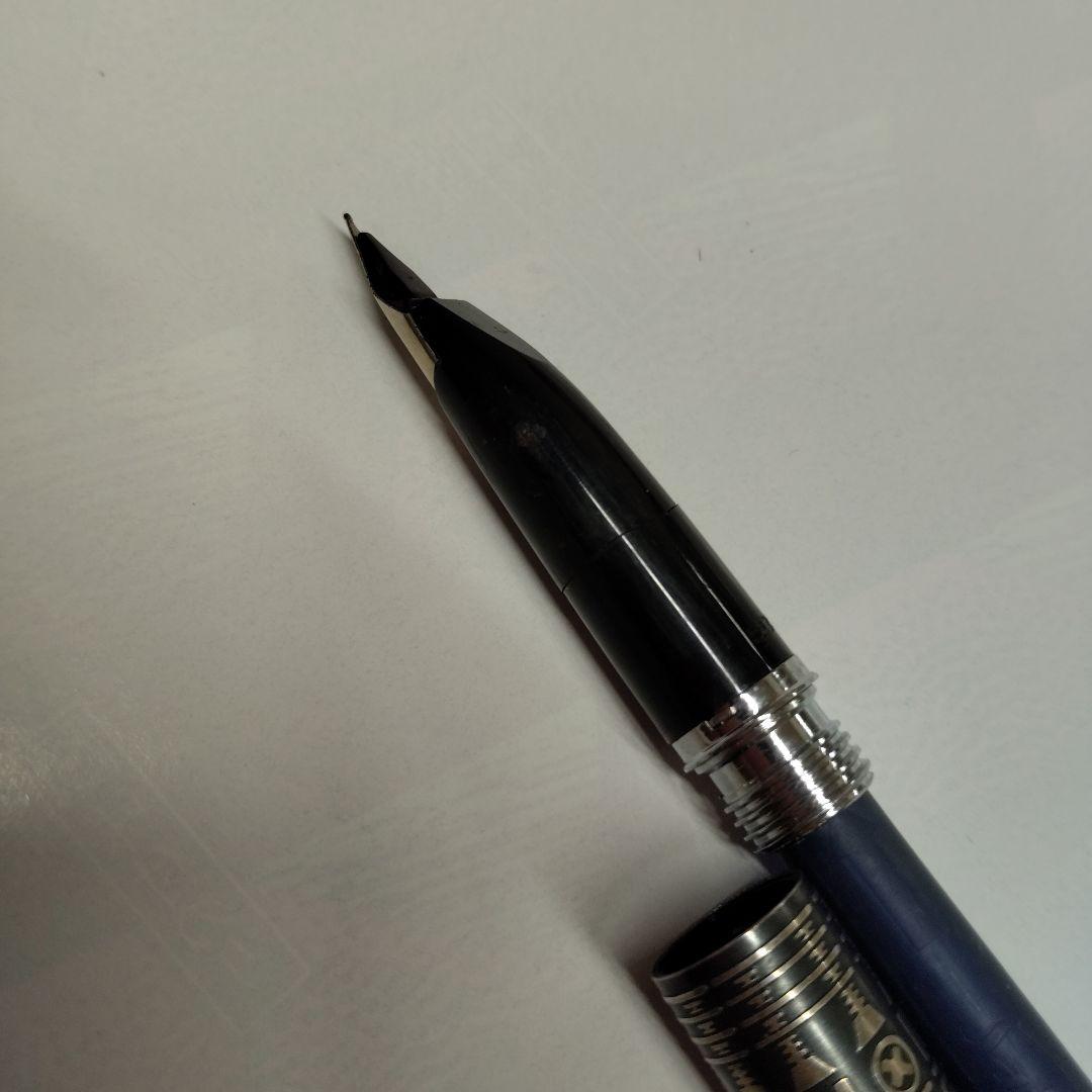 セーラ　万年筆　エジプト柄　シルバー　黒軸中央付近全周ヒビあり