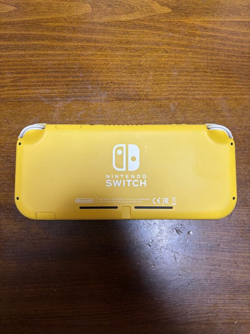 【中古】Nintendo Switch Lite イエロー 完品(おまけ付き)