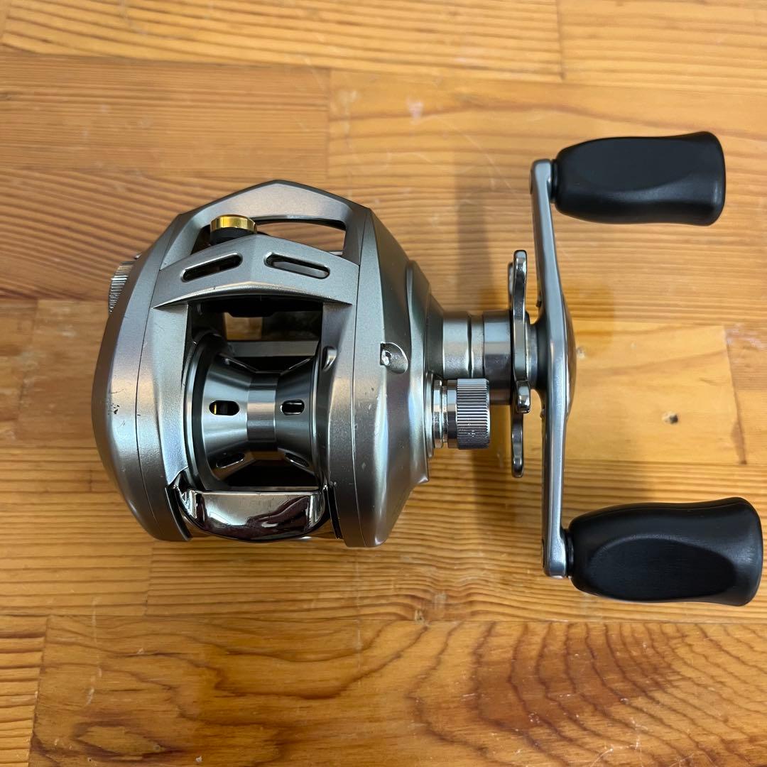 Daiwa Alphas 103 TYPE-F リール