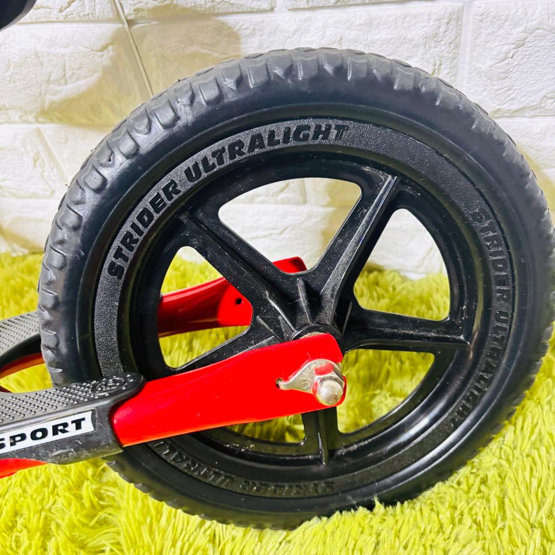 ストライダー STRIDER 12インチ レッド キックバイク　スポーツモデル