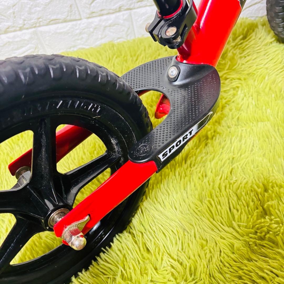 ストライダー STRIDER 12インチ レッド キックバイク　スポーツモデル