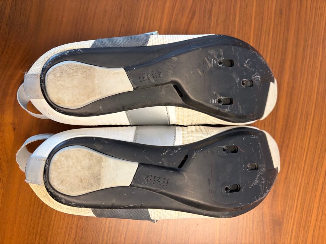 ウェア fi'zi:k TRANSIRO HYDRA AEROWEAVE CARBON