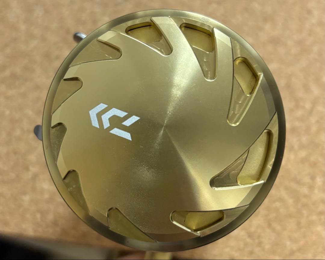 ☆最終価格☆【超美品】（Daiwa）21 BASARA 200（右巻き）