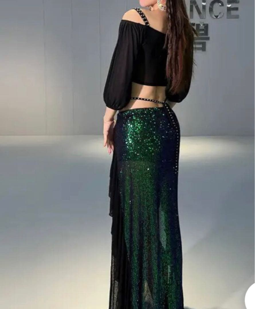 ベリーダンス セットアップ Mサイズ 緑と黒のラメ