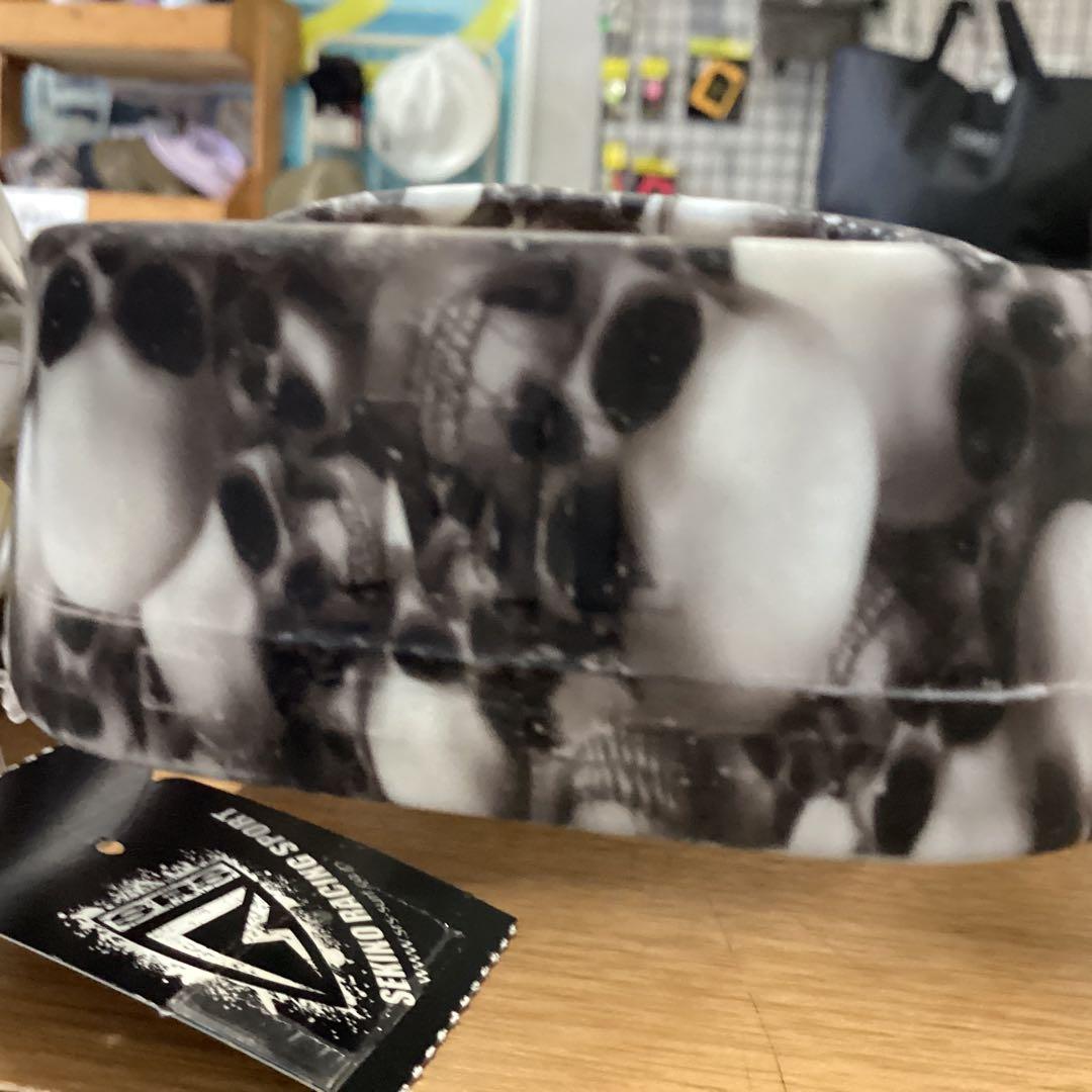 新品格安DMCボディボードリペラーフィンMLクールなドクロ26.5~27cm！